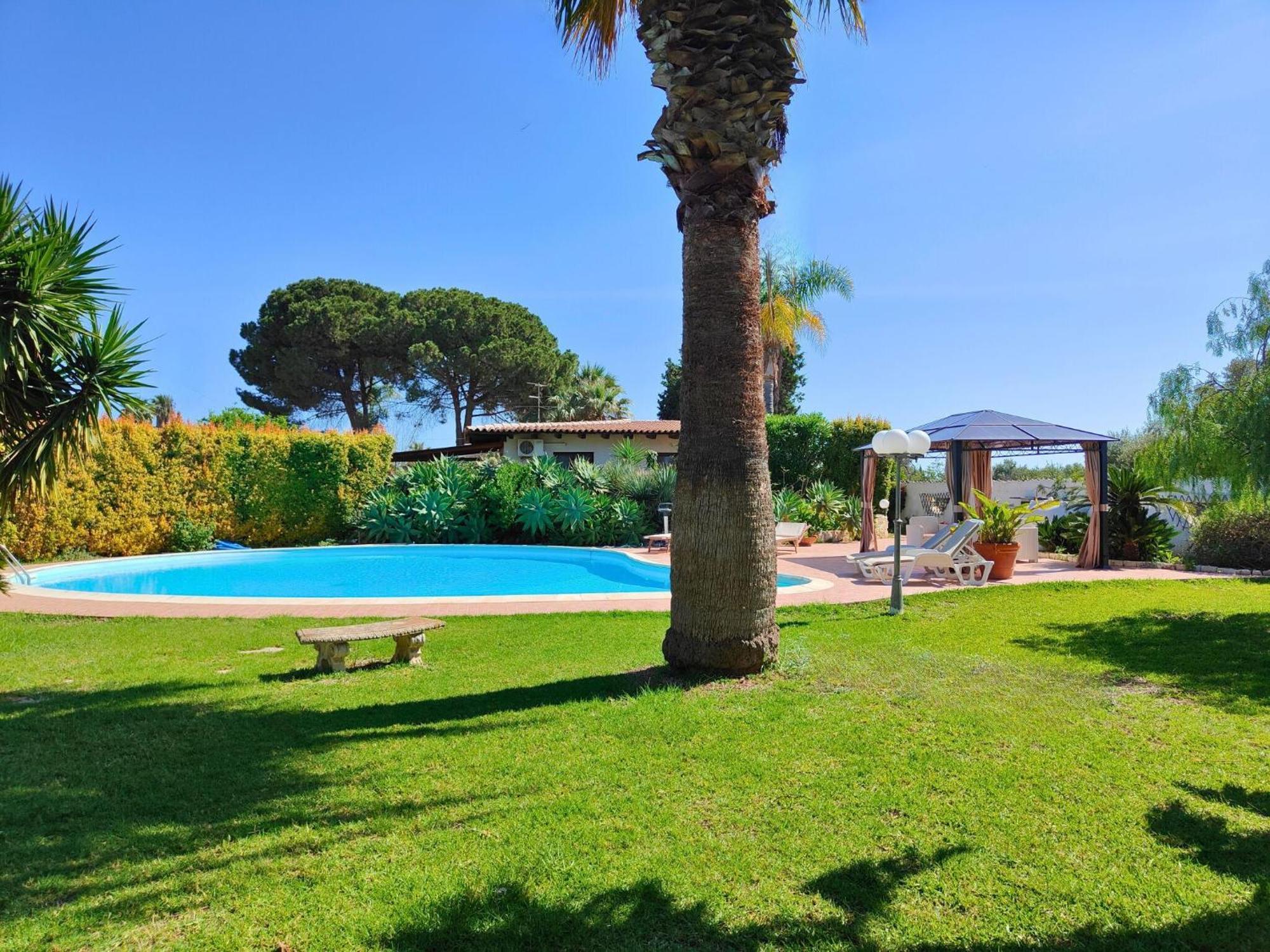 Villa Alfonsa, Fontane Bianche, Siracusa, Private Pool, 10Min From The Beach 外观 照片